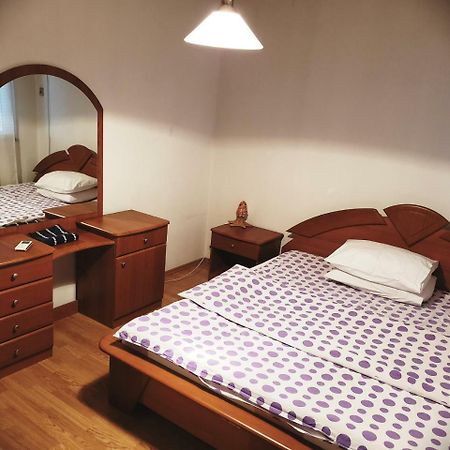 Apartamento Welcoming In Prishtina Pristina Exterior foto