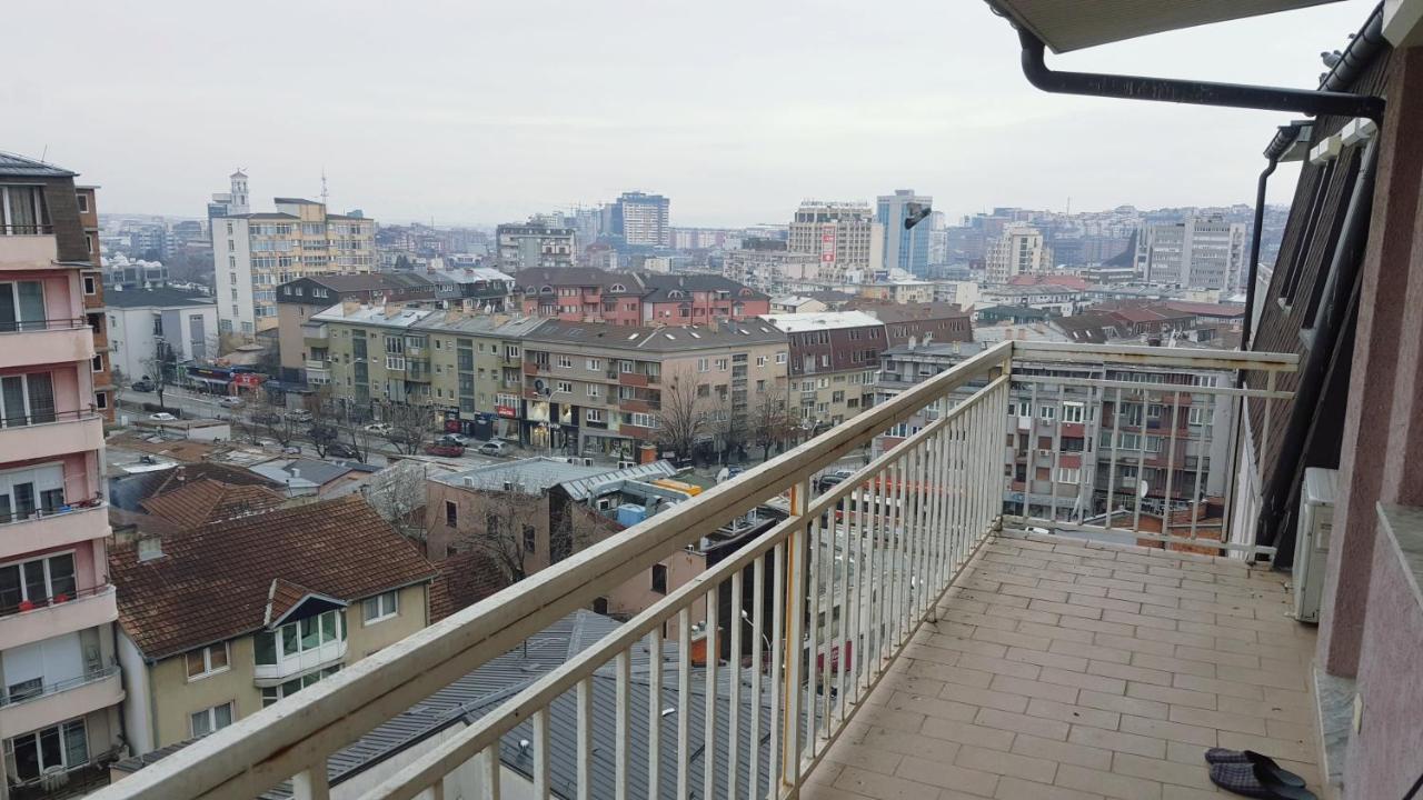 Apartamento Welcoming In Prishtina Pristina Exterior foto