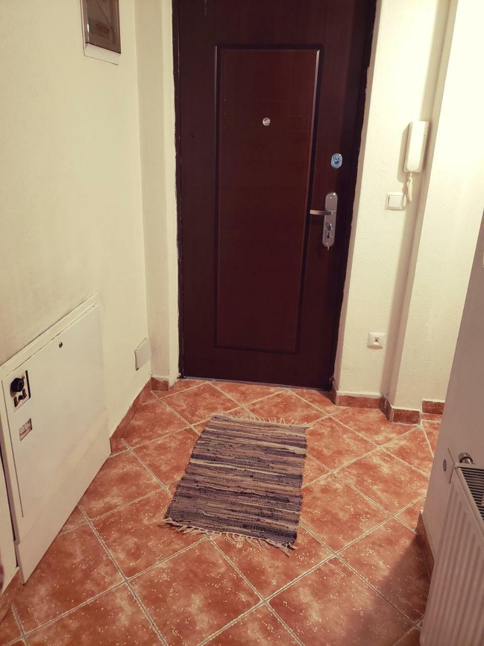Apartamento Welcoming In Prishtina Pristina Exterior foto