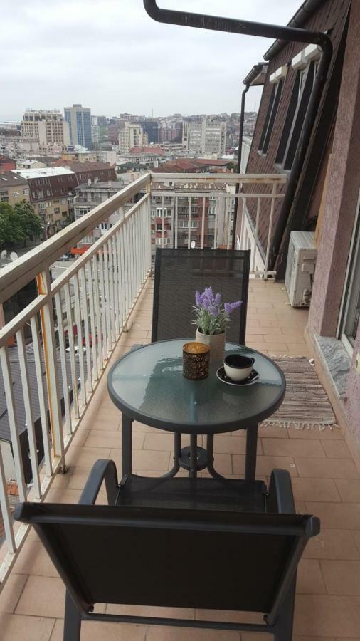 Apartamento Welcoming In Prishtina Pristina Exterior foto